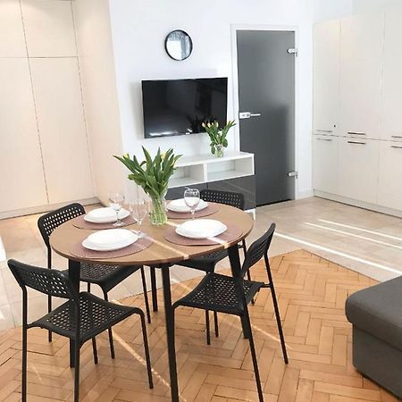 Klimatyczny Apartament Pod Ratuszem -Ul. Slaska 2 Częstochowa Esterno foto