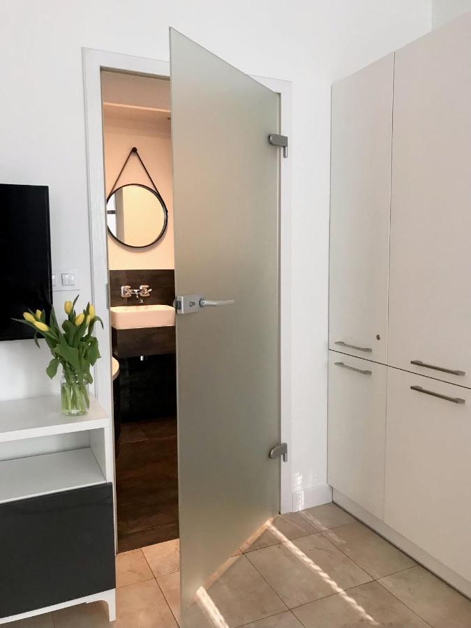 Klimatyczny Apartament Pod Ratuszem -Ul. Slaska 2 Częstochowa Esterno foto
