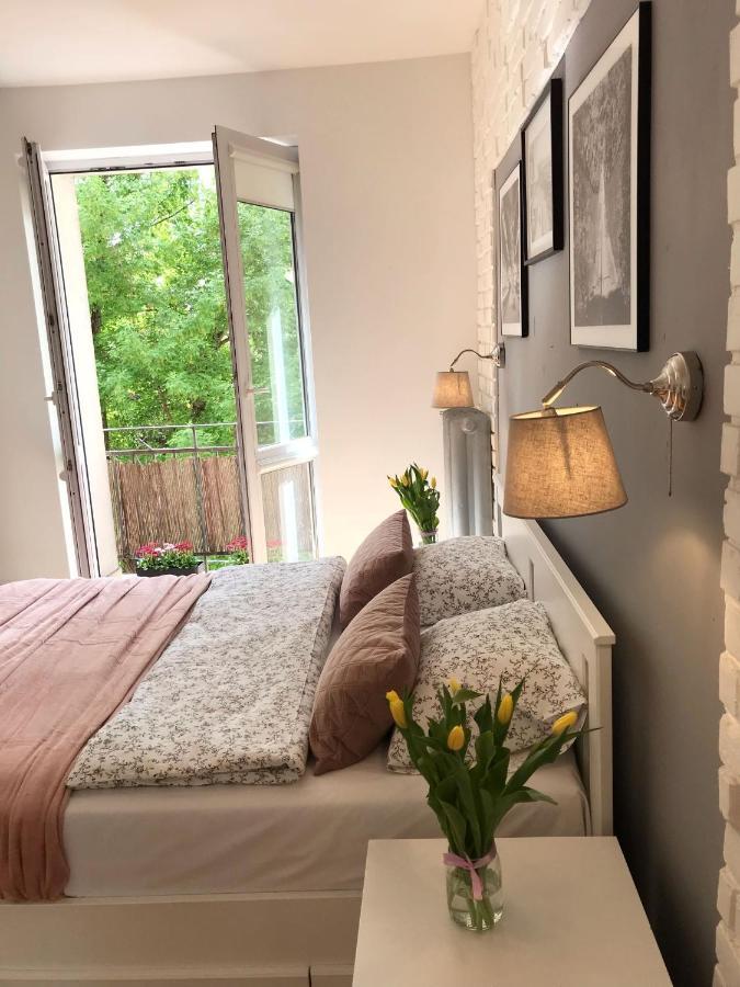 Klimatyczny Apartament Pod Ratuszem -Ul. Slaska 2 Częstochowa Esterno foto
