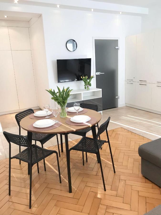 Klimatyczny Apartament Pod Ratuszem -Ul. Slaska 2 Częstochowa Esterno foto